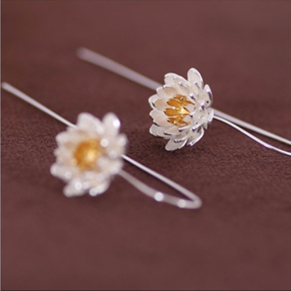 Handmade Wire Flower Earrings - Picture 7 of 7